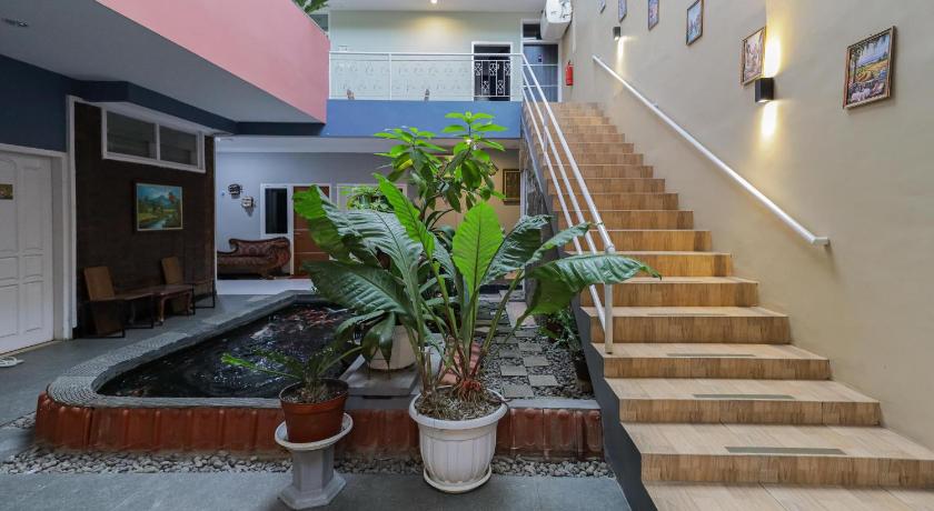 RedDoorz Plus @ Swun Stay Raya Langsep – Malang, ID