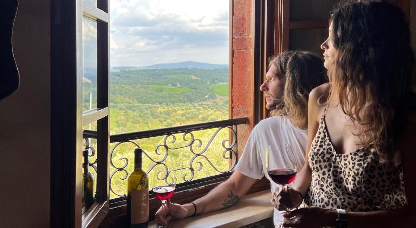 Image of One-Bedroom Apartment 14