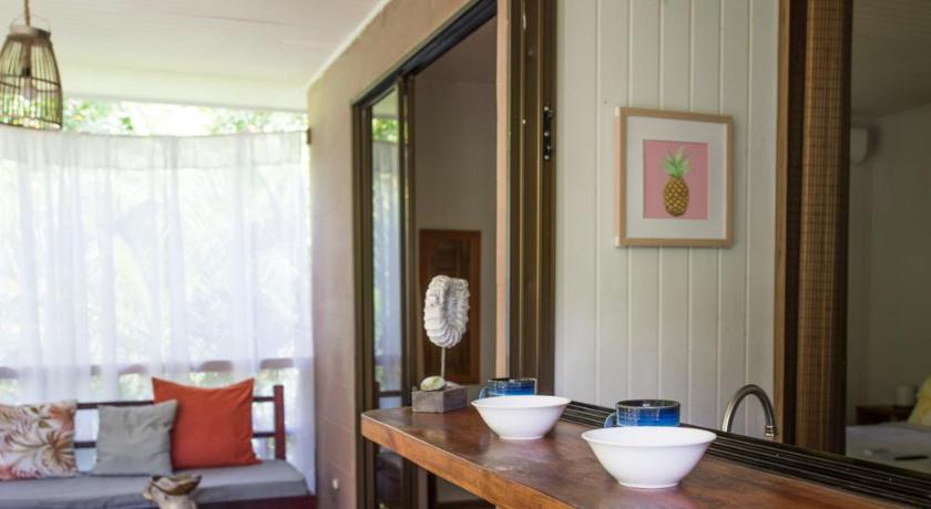Image of Apartment with Pool View 6