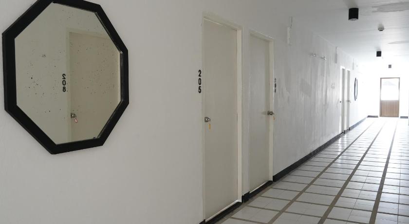 Bangkok RoomQuest IT Square Don Mueang Airport 3-Star Hotel amenity