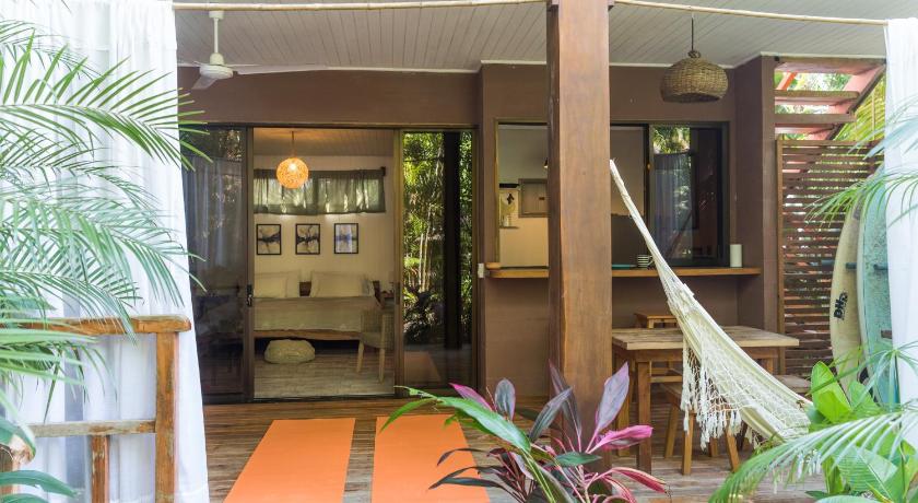 Image of Apartment with Pool View 13