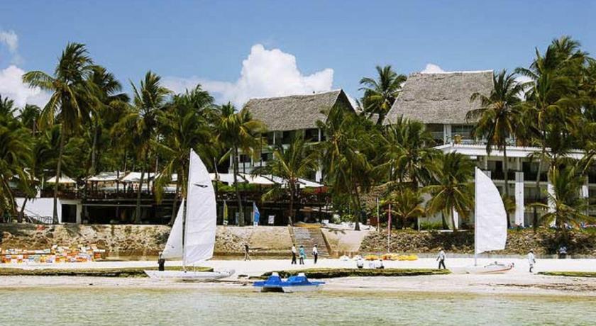 Voyager Beach Resort photo