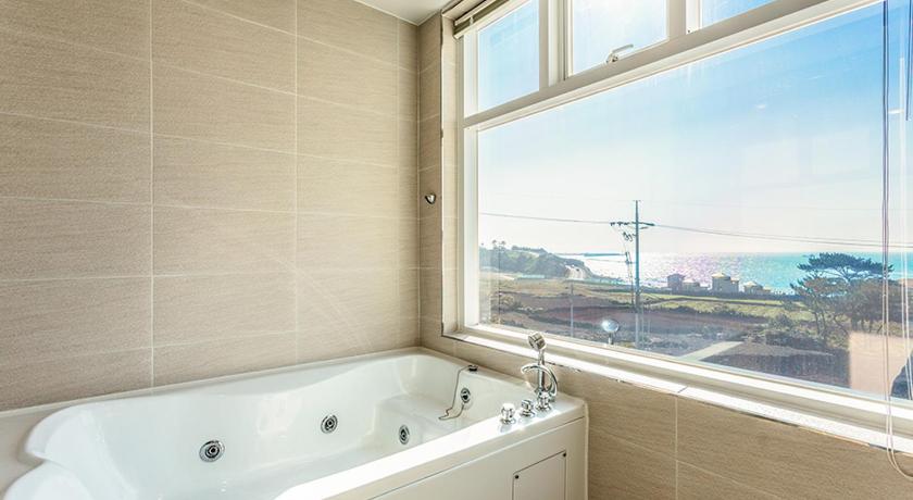 チェジュ Jeju Rich Hotel 3つ星 ホテル 眺望