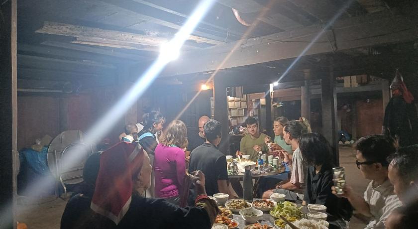 사파 May Kim Ta Phin Homestay 3성급 게스트하우스 로비