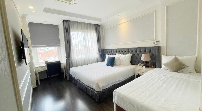 Image of Family Triple Room 8