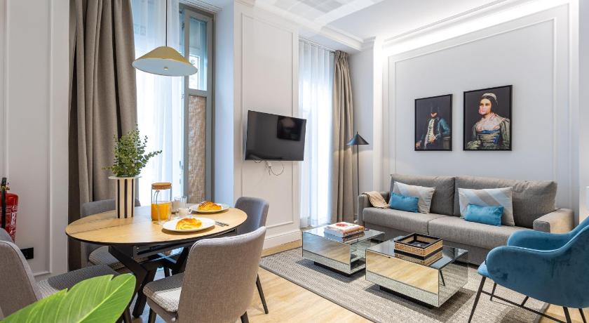 Aspasios Abada Apartments — Hotel in Madrid