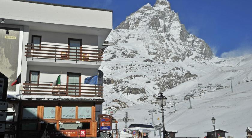 Hotel Meuble' Joli photo