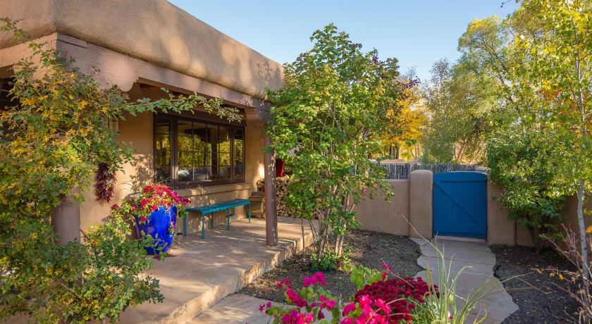 Casa Contenta — Hotel in Santa Fe (NM)