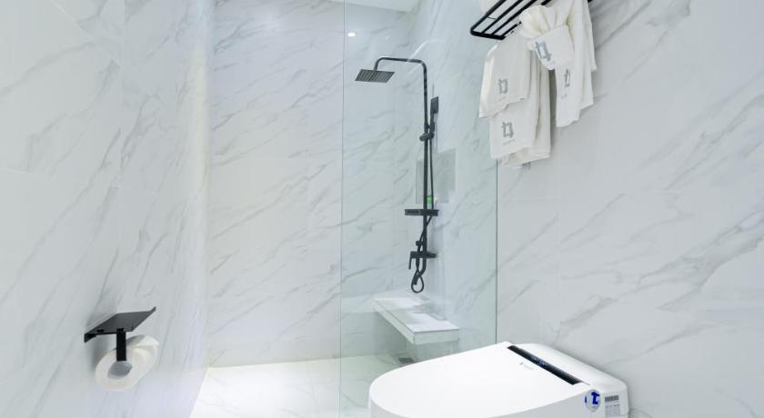 Image of Superior Suite 2