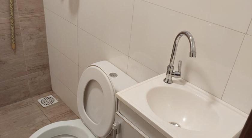 D Suites - Checkin ate 21 Hs - ZAP pras coordenadas de acesso - Dois ENDERECOS photo