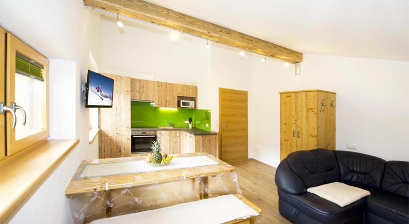 Image of Family Apartment with Balcony and Lake View 11