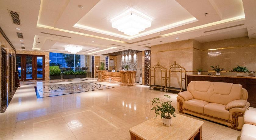 岘港 Luxtery Hotel 4星级 酒店 大堂