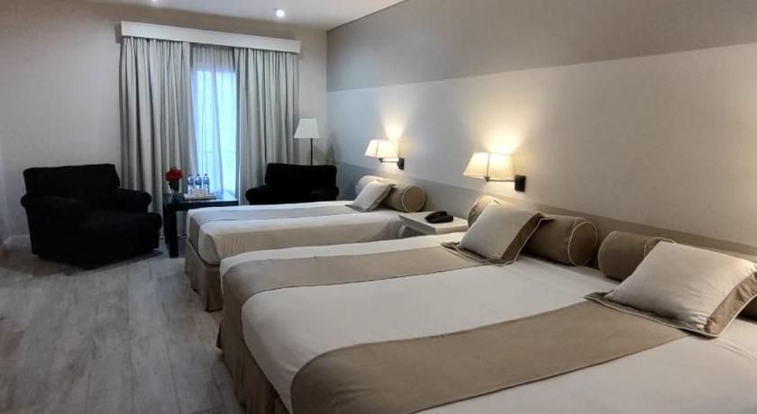 Image of Executive Triple Room 0