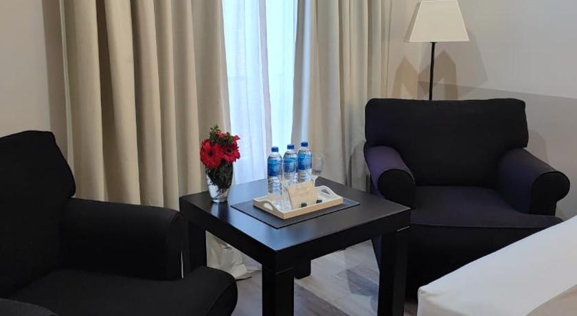 Image of Executive Triple Room 4