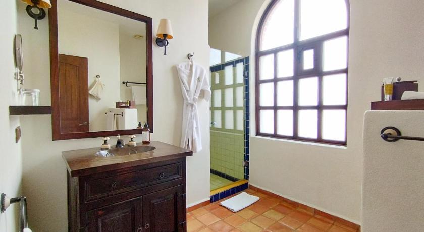 Image of Classic  Room 2