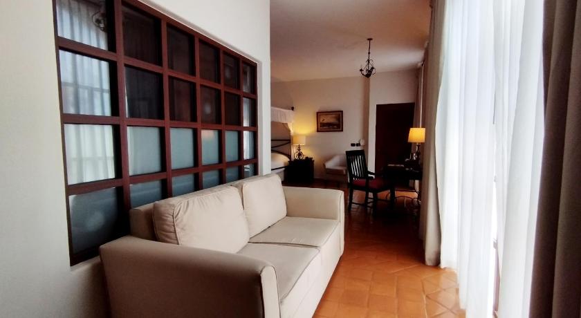 Image of Deluxe Room 7