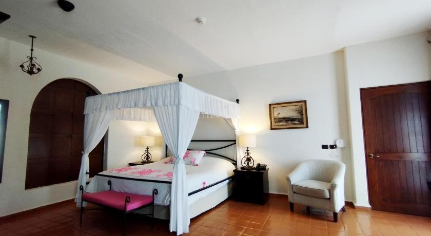 Image of Deluxe Room 6