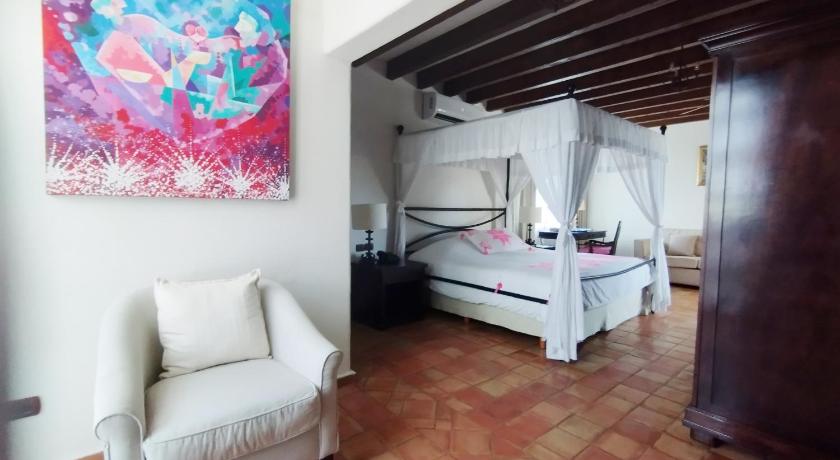Image of Suite 8