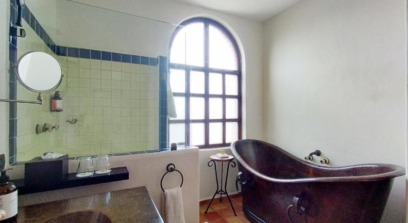 Image of Suite 2