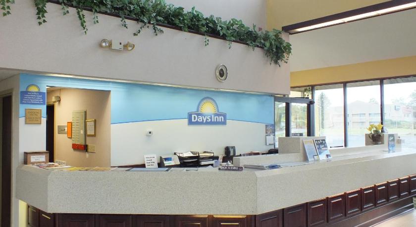 Days Inn by Wyndham Indianapolis Off I-69