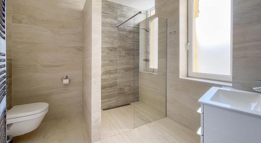 Elysian Apartment - image 10