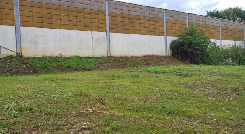 グリースキルヒェン Schone 2 zwei Zimmer Wohnung 3つ星 シングルルーム プール