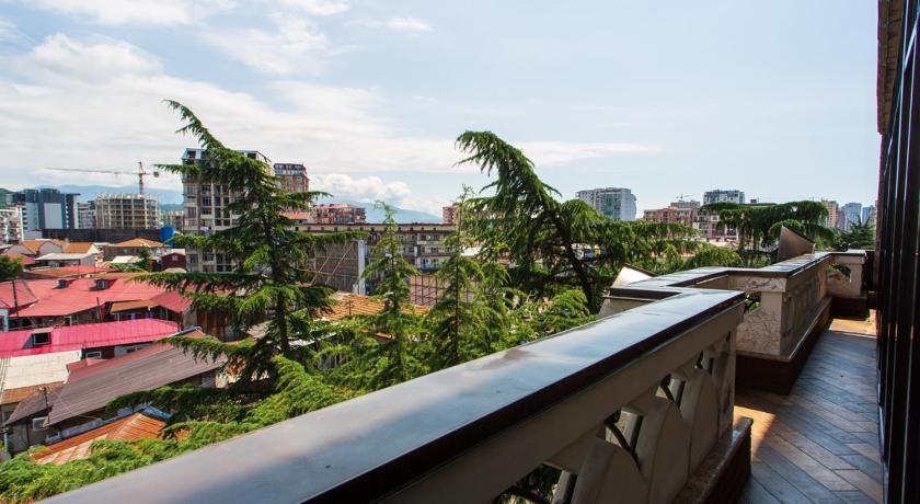 Light palace Hotel – Batumi, IL