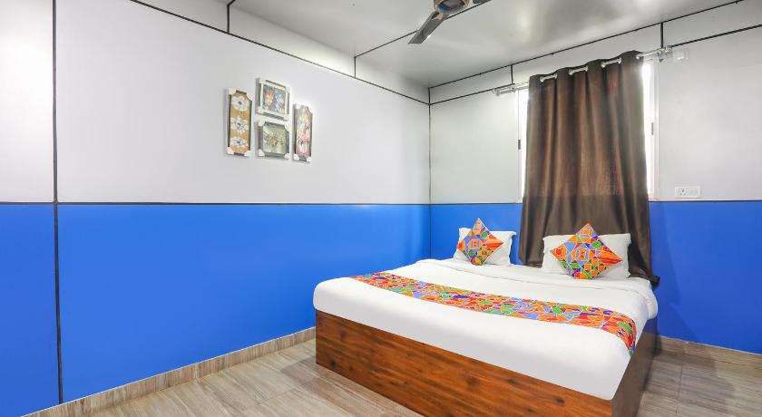 OYO 18561 Hotel Athiti photo