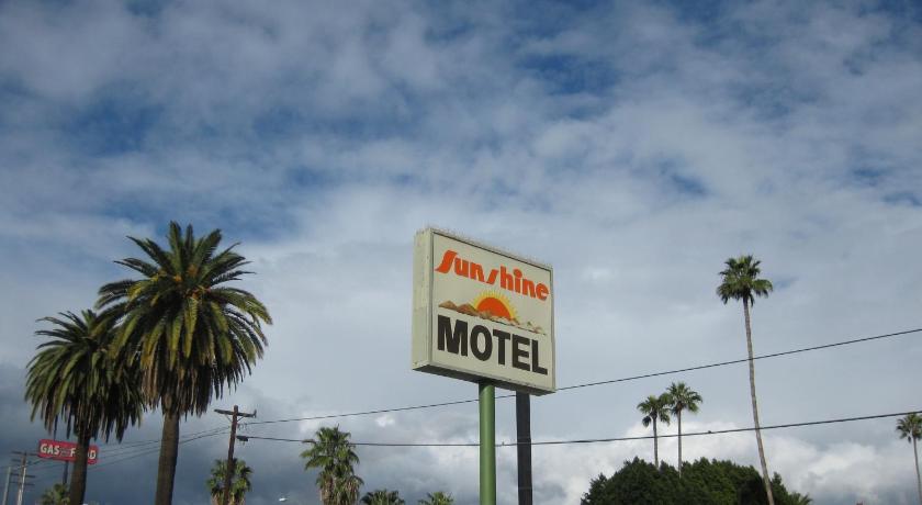 Sunshine Motel photo