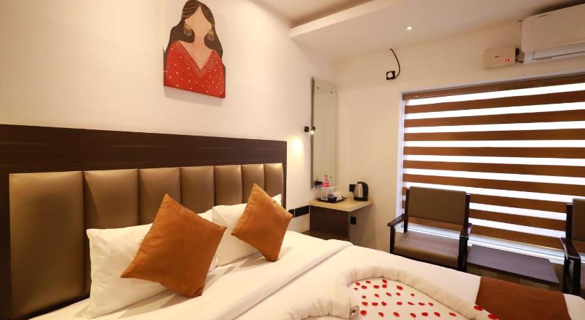 Goodland Elegance - image 26