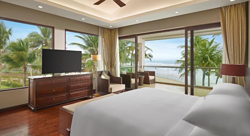 Image of Four-Bedroom Villa with Balcony and Ocean View, Private Pool - Daily Guest Activities 1
