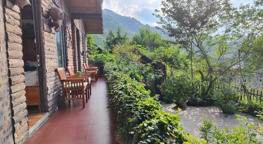 サパ TaVan View 4つ星 ゲストハウス プール