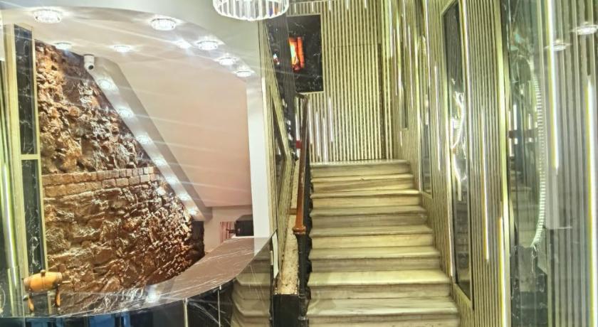 The İndependent Hotel - image 15
