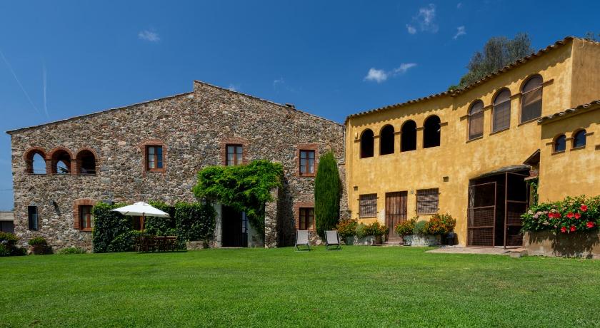Mas Valenti 1511 — Hotel in Vall-Llobrega