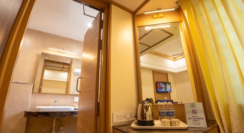 Hotel Grand Sabarees