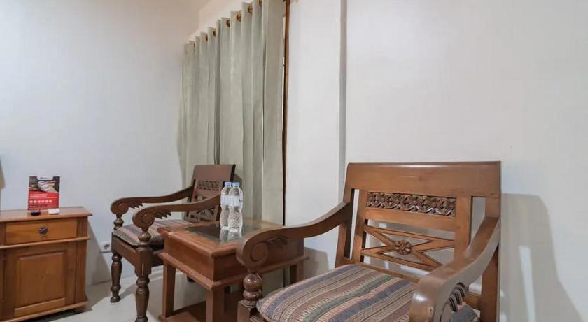 Image of Twin Room A - Non-Smoking 11