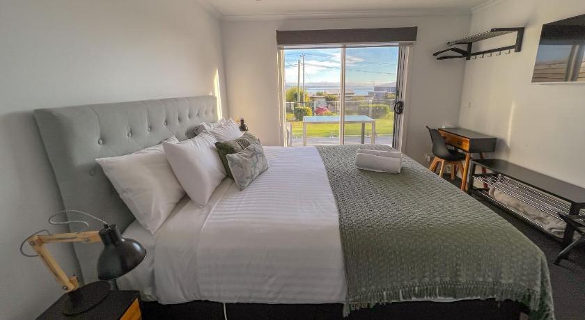 BINALONG BRAE @ Bay of Fires Two bedroom both with ensuites photo
