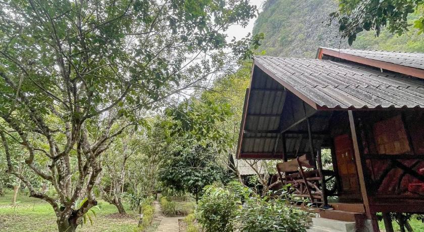 Image of Bungalow with Garden View 3