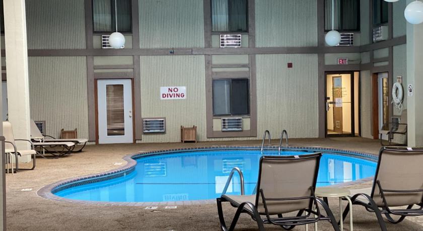 Crookston Inn and Convention Center photo