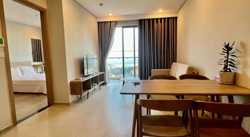 Image of Three-Bedroom Apartment 10