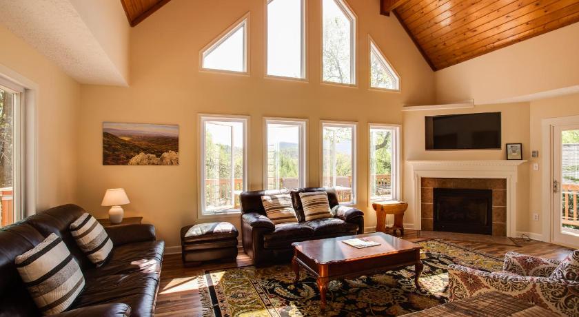 윈터그린 (VA) Love Ridge Mountain Lodging 4성급 숙소 수영장