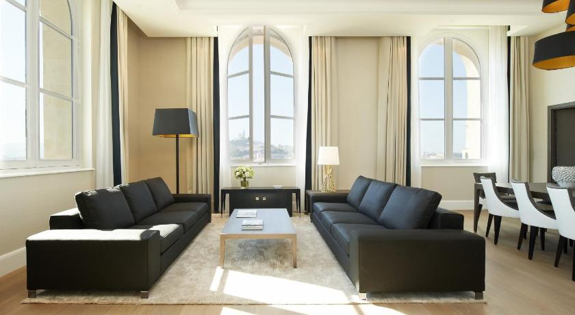 Image of Prestige Suite 1