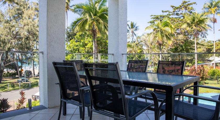 Beaches Port Douglas Apartments photo