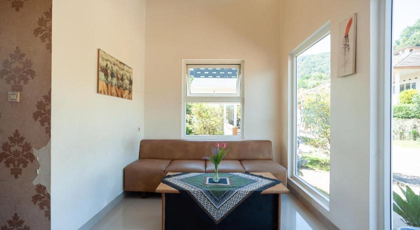 Urbanview Resort Adang Zecky Cisarua Puncak by RedDoorz - image 17