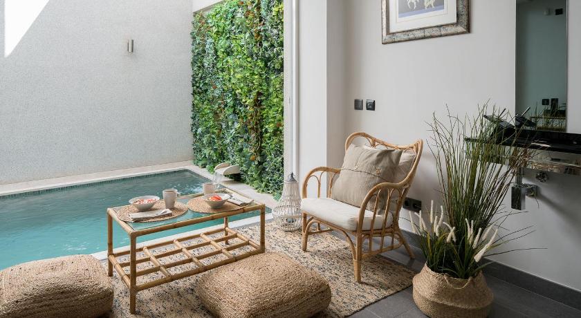 Downtown Pool House — Hotel in Faro