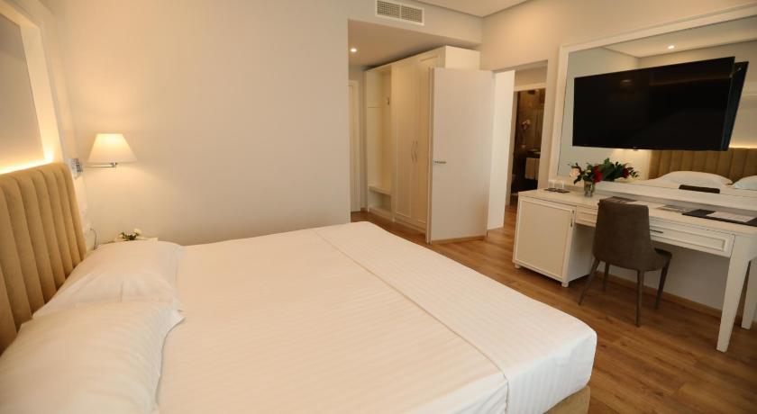 Premium Beach Hotel photo