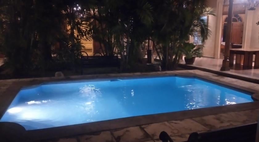 Backpackers Inn photo