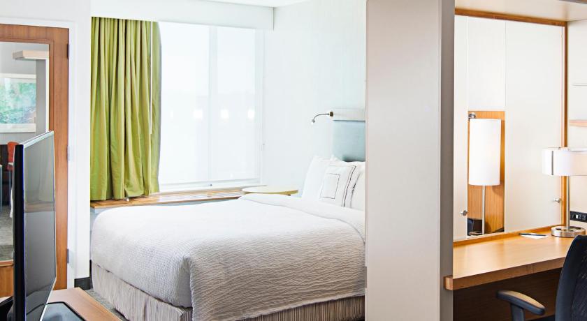SpringHill Suites Carle Place Garden City photo