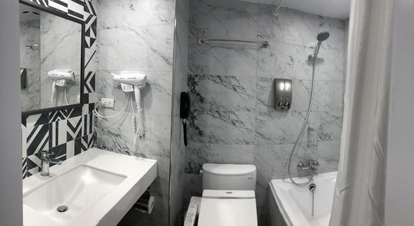 Image of Twin 7