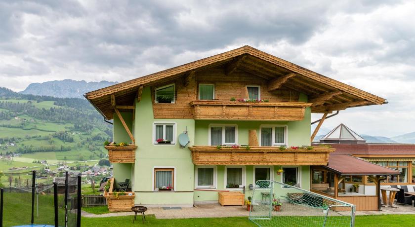 Panoramahotel Stocker — Hotel in Pruggern